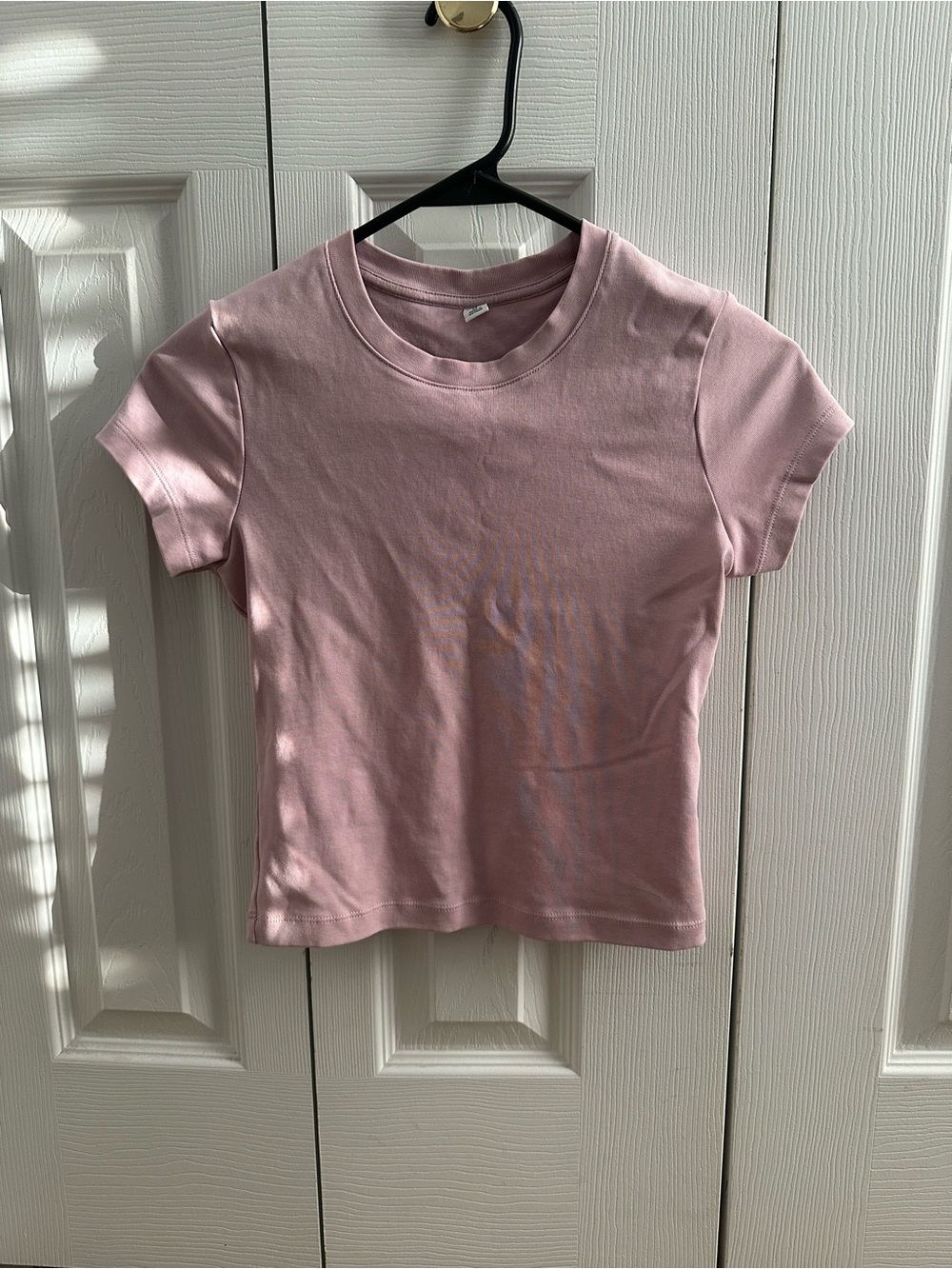 Uniqlo Short-Sleeve Crew Tee in Light Pink